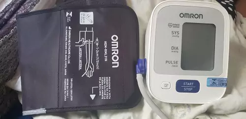 Foto de review Omron HEM-7122