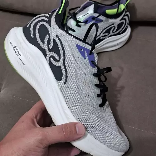 Foto de review Corre Grafeno 2