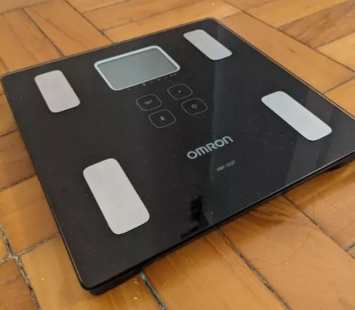 Foto de review Omron HBF-222T